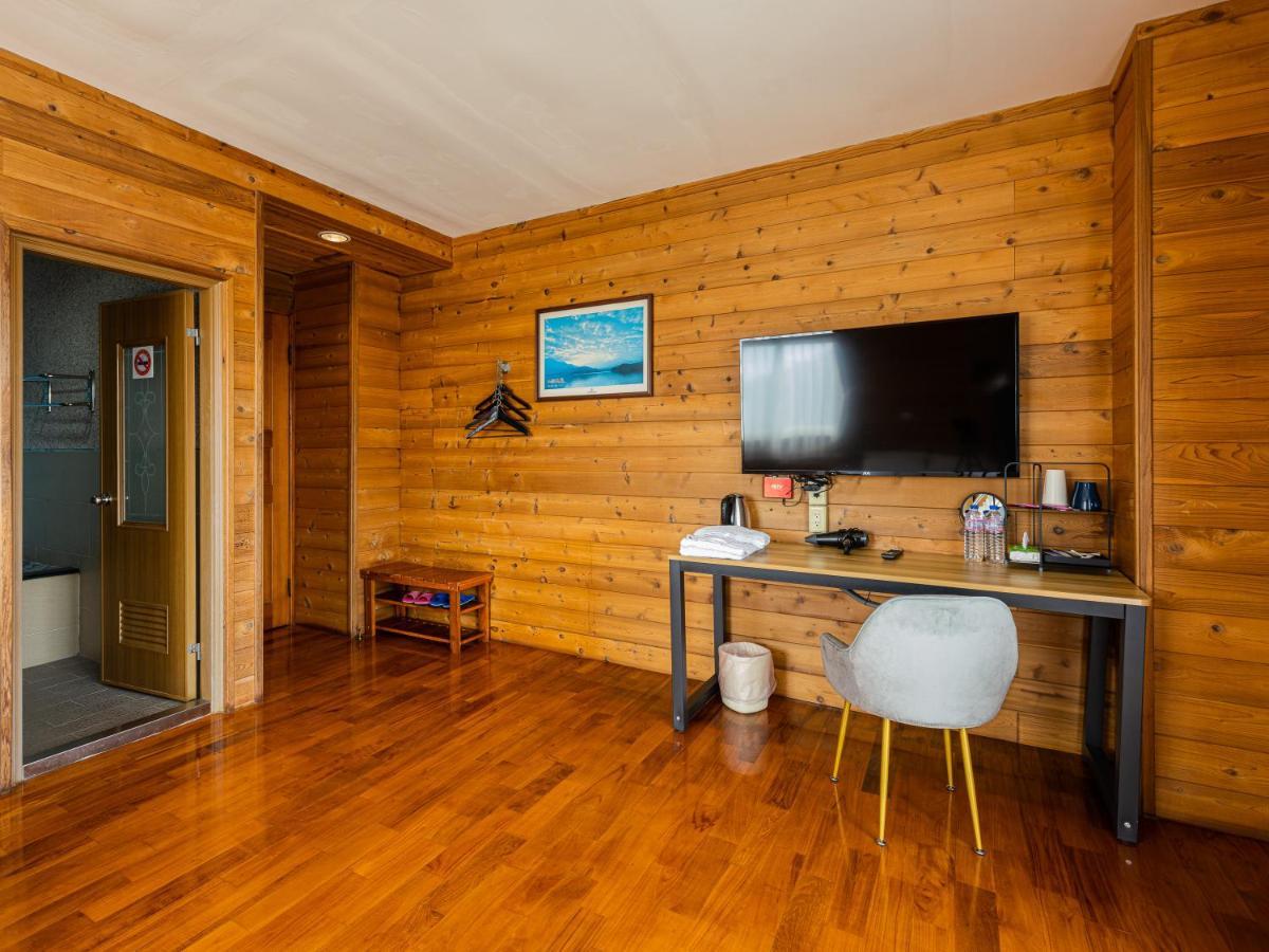 Bishui Shanju Lakeside B&B Yuchi Luaran gambar
